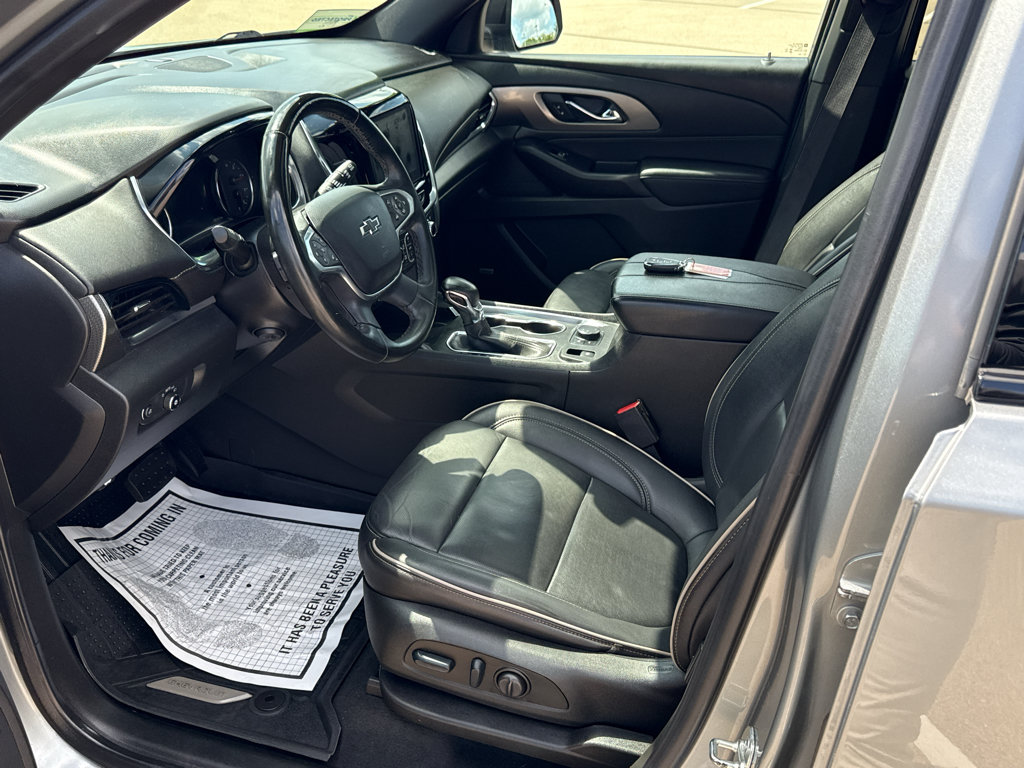 Used 2023 Chevrolet Traverse Premier w/ Redline Edition AWD/4WD image 20