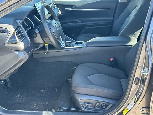 Used 2024 Toyota Camry LE image 9
