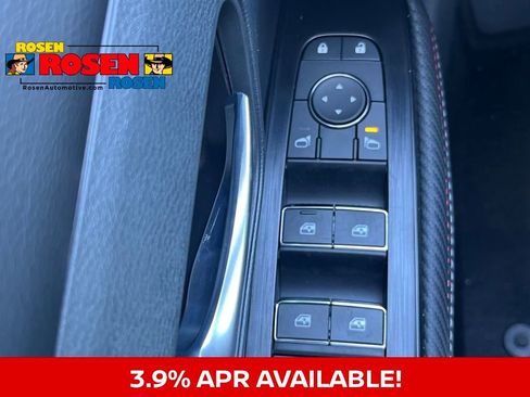 New 2025 Nissan Kicks SR image 18