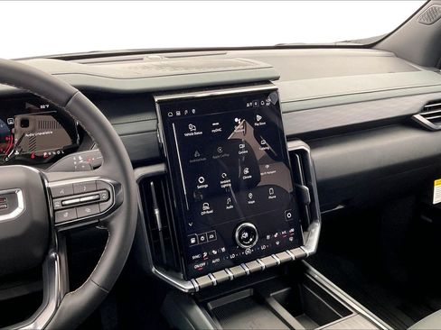 New 2026 GMC Acadia AT4 w/ Luxury Package AWD/4WD image 7