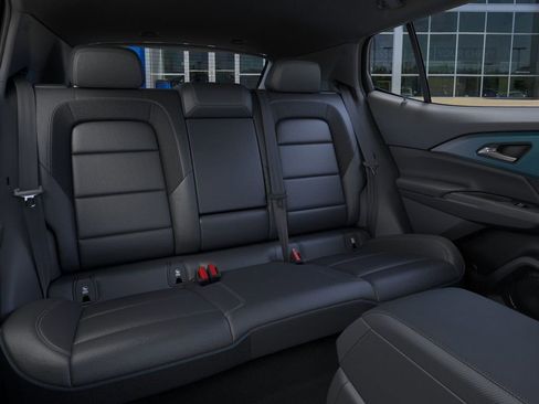 New 2026 Chevrolet Equinox EV LT image 17