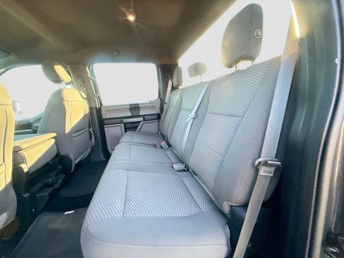 Used 2018 Ford F150 XLT image 23