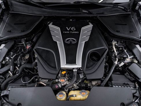 Used 2017 INFINITI Q50 Signature Edition w/ All Weather Package (L93) image 28