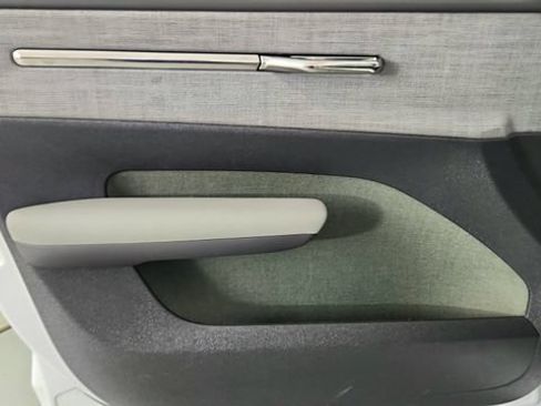 New 2026 Volvo EX30 Plus w/ Protection Package Premier AWD/4WD image 9