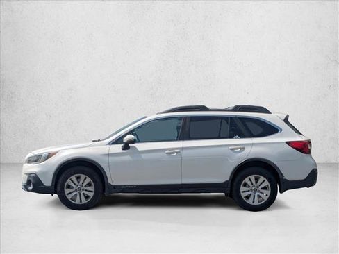 Used 2018 Subaru Outback 2.5i Premium AWD/4WD image 8