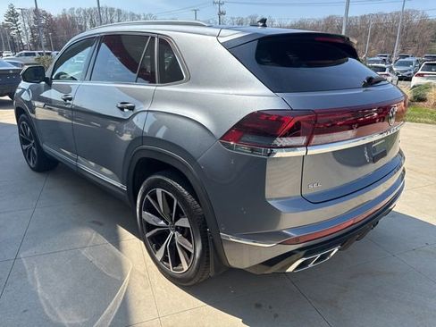 Used 2025 Volkswagen Atlas Cross Sport SEL Premium R-Line AWD/4WD image 5