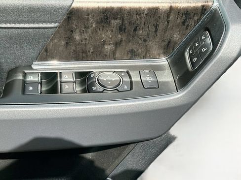Used 2023 Ford F250 Lariat w/ FX4 Off-Road Package AWD/4WD image 23