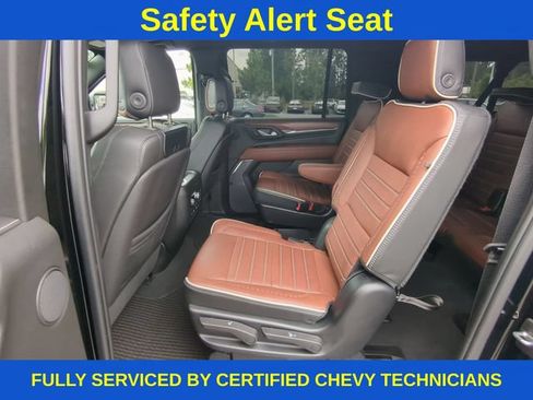 Used 2024 GMC Yukon XL Denali Ultimate AWD/4WD image 40