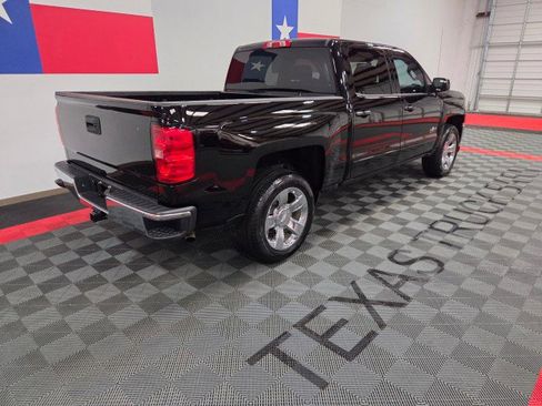 Used 2018 Chevrolet Silverado 1500 LT w/ LT Eassist Package image 18