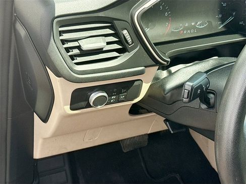 Used 2021 Ford Escape SE image 12