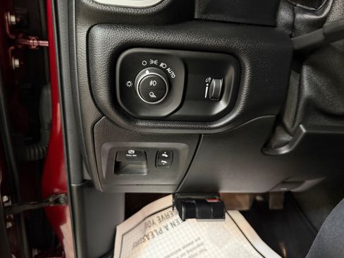 Used 2020 RAM 1500 Big Horn AWD/4WD image 46