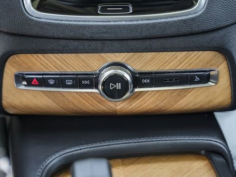 Used 2024 Volvo XC90 B6 Plus w/ Protection Package Premier AWD/4WD image 25