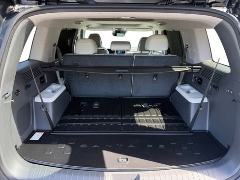 Certified 2025 Hyundai Santa Fe Limited image 17