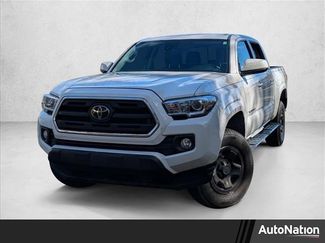 Used 2018 Toyota Tacoma SR5 video 1