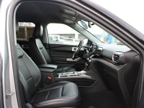 Used 2023 Ford Explorer Limited AWD/4WD image 33