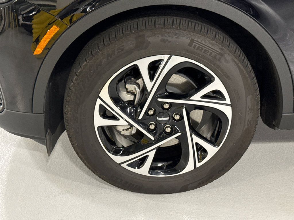 Used 2026 Lincoln Nautilus Premier w/ Equipment Group 102A AWD/4WD image 8