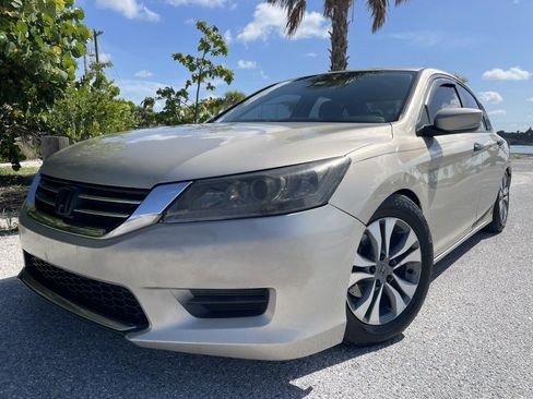 Used 2013 Honda Accord LX image 3