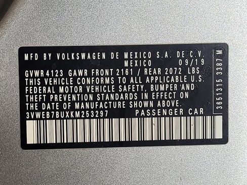 Used 2019 Volkswagen Jetta SEL w/ Cold Weather Package FWD image 33