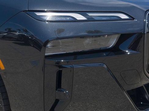 New 2026 BMW 740i w/ Premium Package RWD image 6