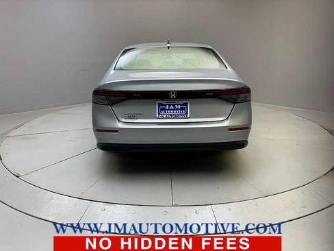 Used 2023 Honda Accord EX image 4