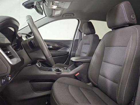 Used 2024 GMC Terrain SLE image 16