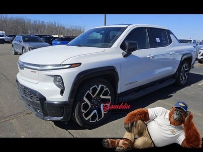 Used 2025 Chevrolet Silverado EV RST