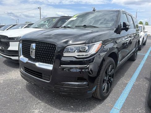 Certified 2024 Lincoln Navigator L Reserve AWD/4WD image 4