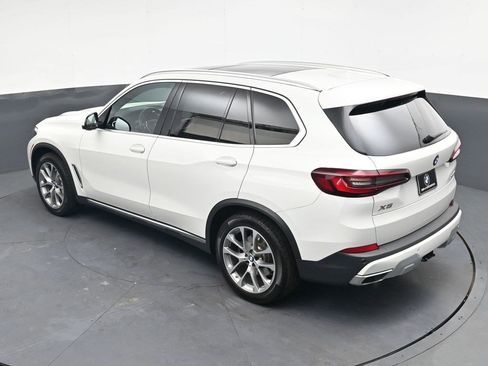 Used 2021 BMW X5 xDrive40i AWD/4WD image 22