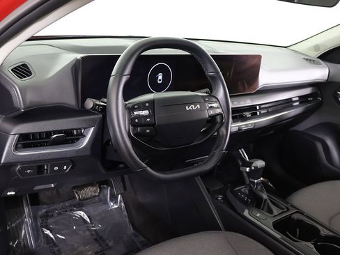 Certified 2025 Kia K4 EX image 24