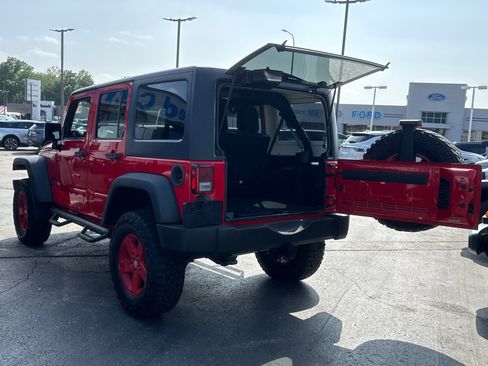 Used 2015 Jeep Wrangler Unlimited Sport w/ Quick Order Package 24S AWD/4WD image 17