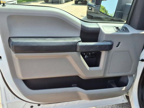 Used 2016 Ford F150 XL w/ Equipment Group 101A Mid AWD/4WD image 13