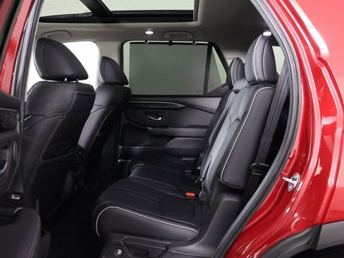 Used 2025 Honda Pilot Elite image 11