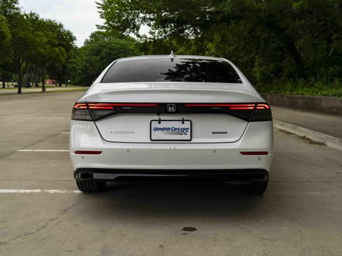 Used 2024 Honda Accord EX-L image 8