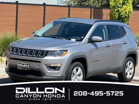 Used 2017 Jeep Compass Latitude AWD/4WD image 8