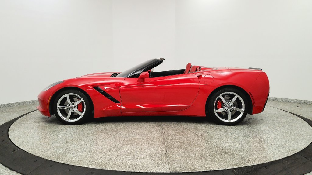 Used 2014 Chevrolet Corvette Stingray Convertible w/ 3LT Preferred Equipment Group RWD image 2