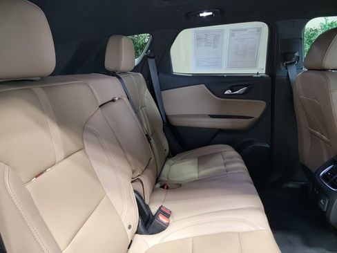Certified 2022 Chevrolet Blazer Premier w/ Enhanced Convenience Package AWD/4WD image 15