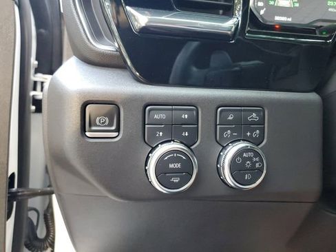 Used 2023 GMC Sierra 1500 SLT w/ SLT Premium Plus Package image 31