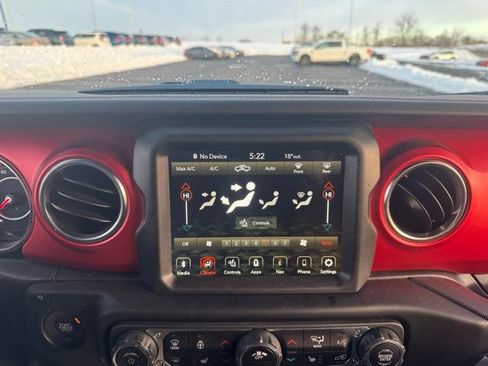 Used 2022 Jeep Gladiator Rubicon w/ LED Lighting Group image 17