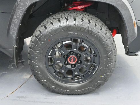 Used 2025 Toyota Tundra TRD Pro AWD/4WD image 35