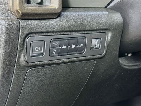Used 2024 GMC Hummer EV 3X AWD/4WD image 10