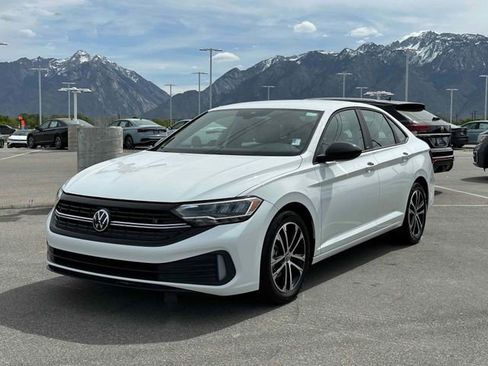 Used 2024 Volkswagen Jetta Sport FWD image 1