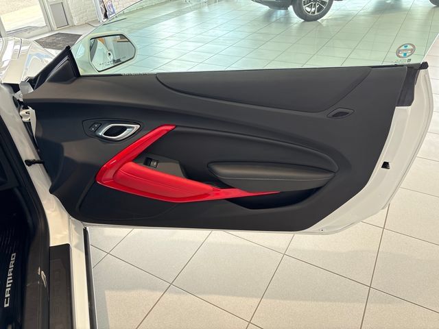 Used 2022 Chevrolet Camaro SS RWD image 11