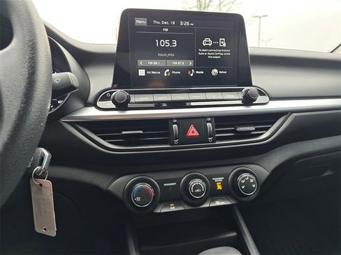 Used 2022 Kia Forte LXS image 17