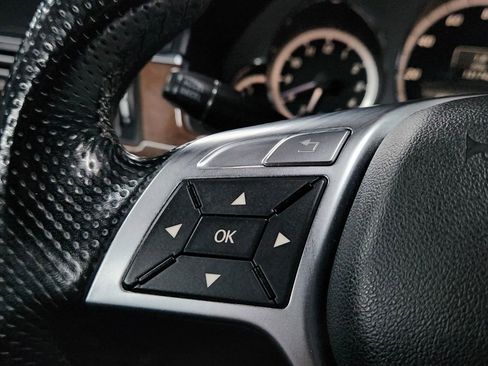 Used 2013 Mercedes-Benz E 350 E 350 4MATIC Wagon 4D image 30