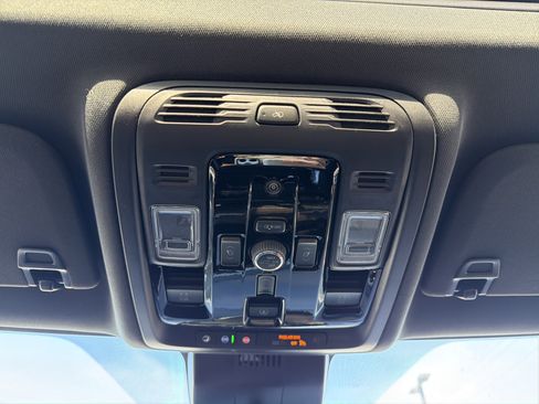 New 2026 Chevrolet Tahoe High Country image 17