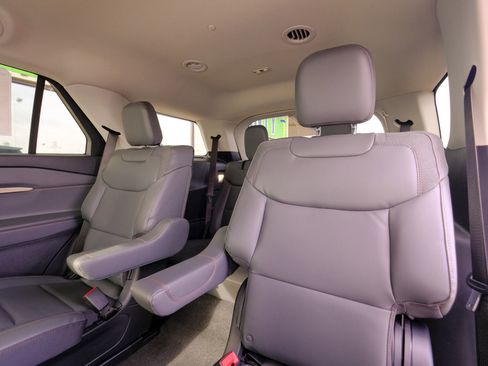 New 2026 Ford Explorer Active w/ Active Comfort Package image 33