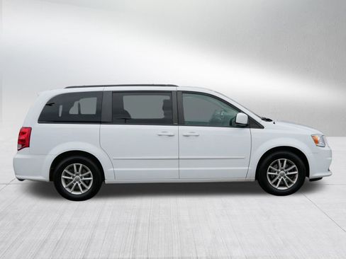Used 2014 Dodge Grand Caravan SXT image 7