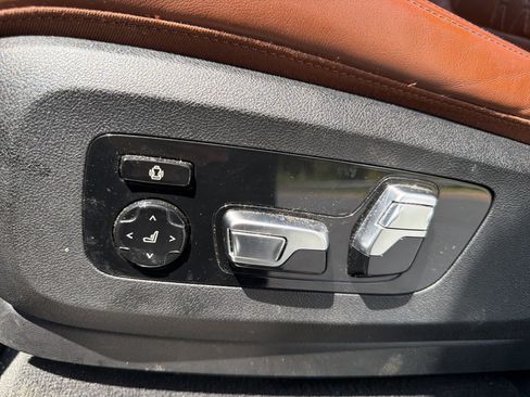 Used 2019 BMW X5 xDrive40i w/ Premium Package AWD/4WD image 16