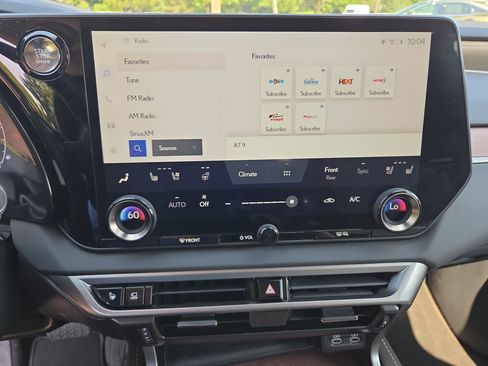 Certified 2023 Lexus RX 350 AWD w/ Accessory Package image 27