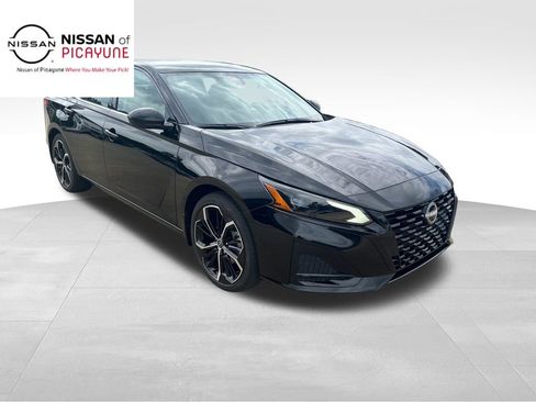 New 2026 Nissan Altima 2.5 SR FWD image 7